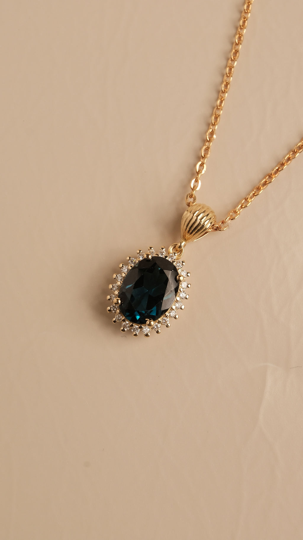 Eleanor Pendant