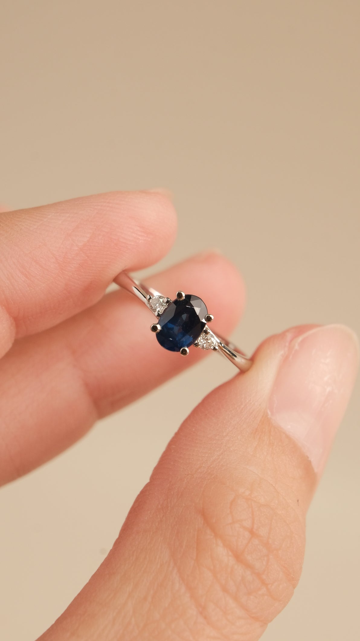 Anora Ring