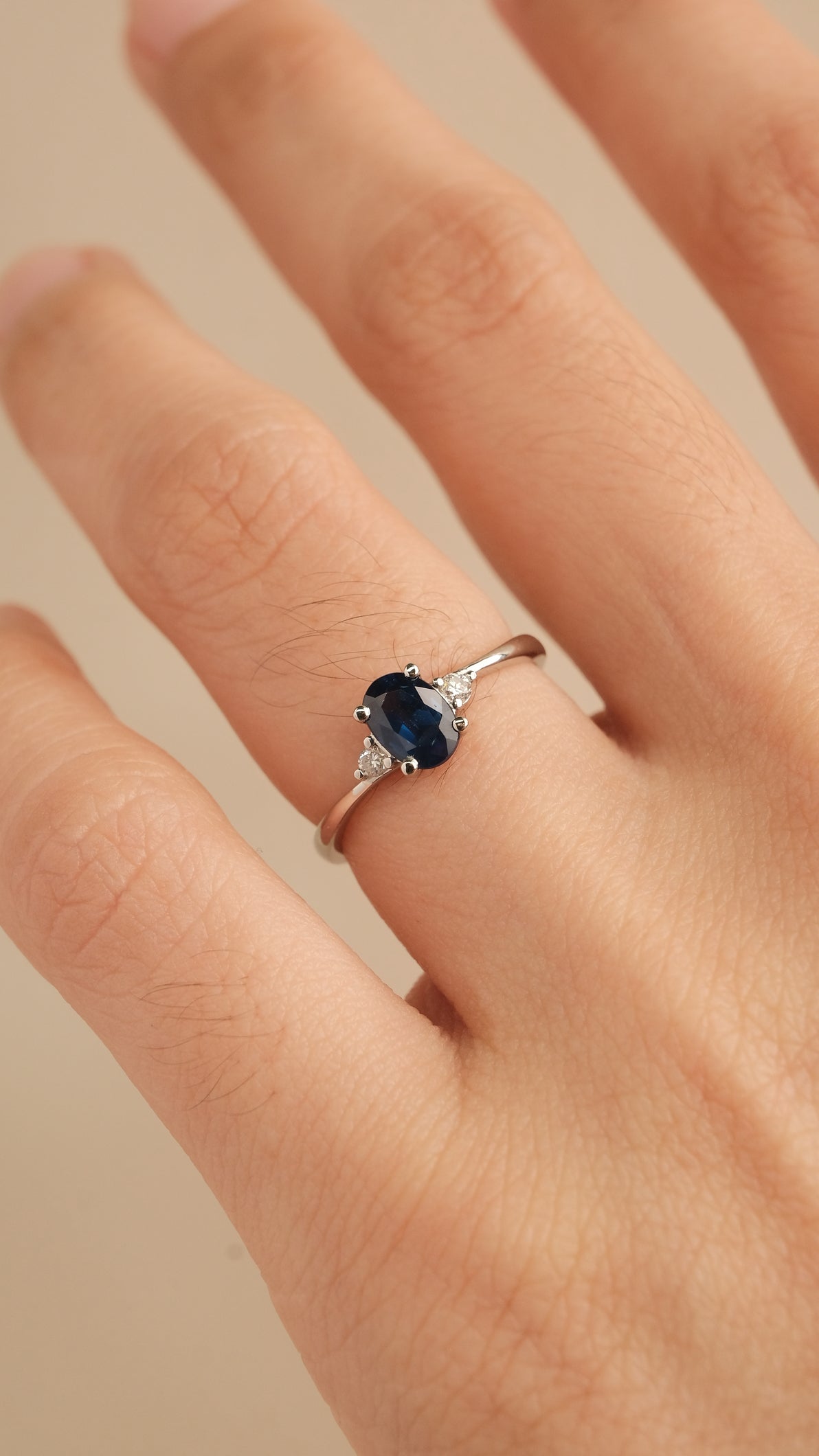 Anora Ring