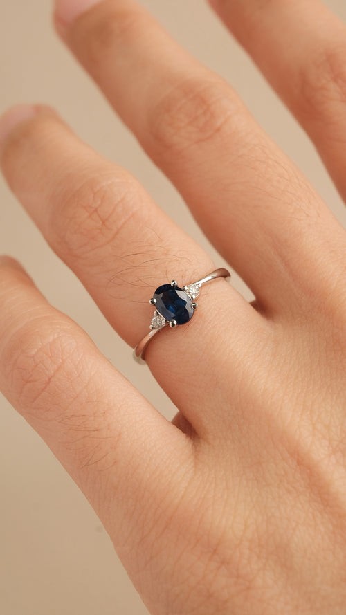 Anora Ring