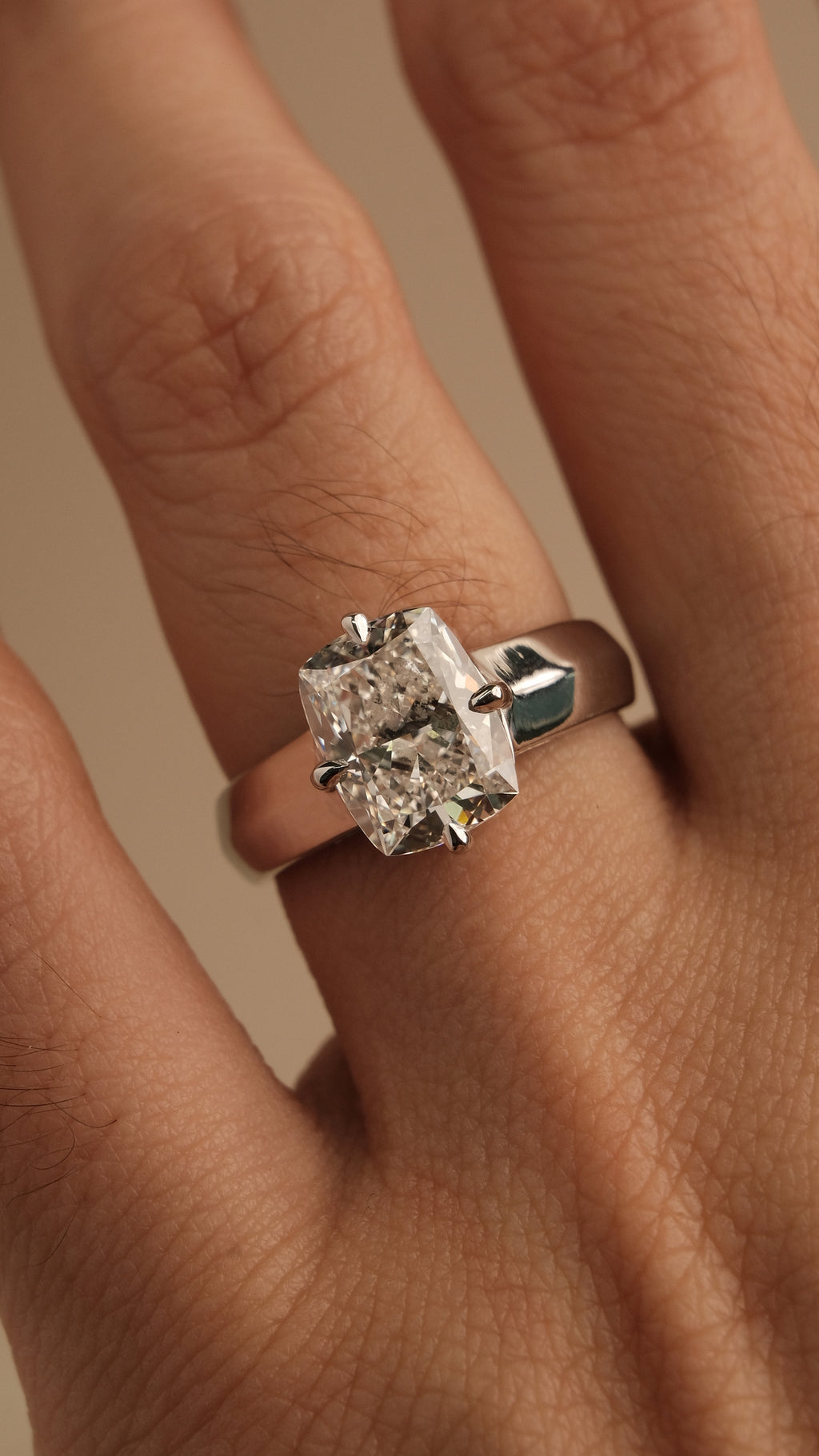 Lucienne Ring