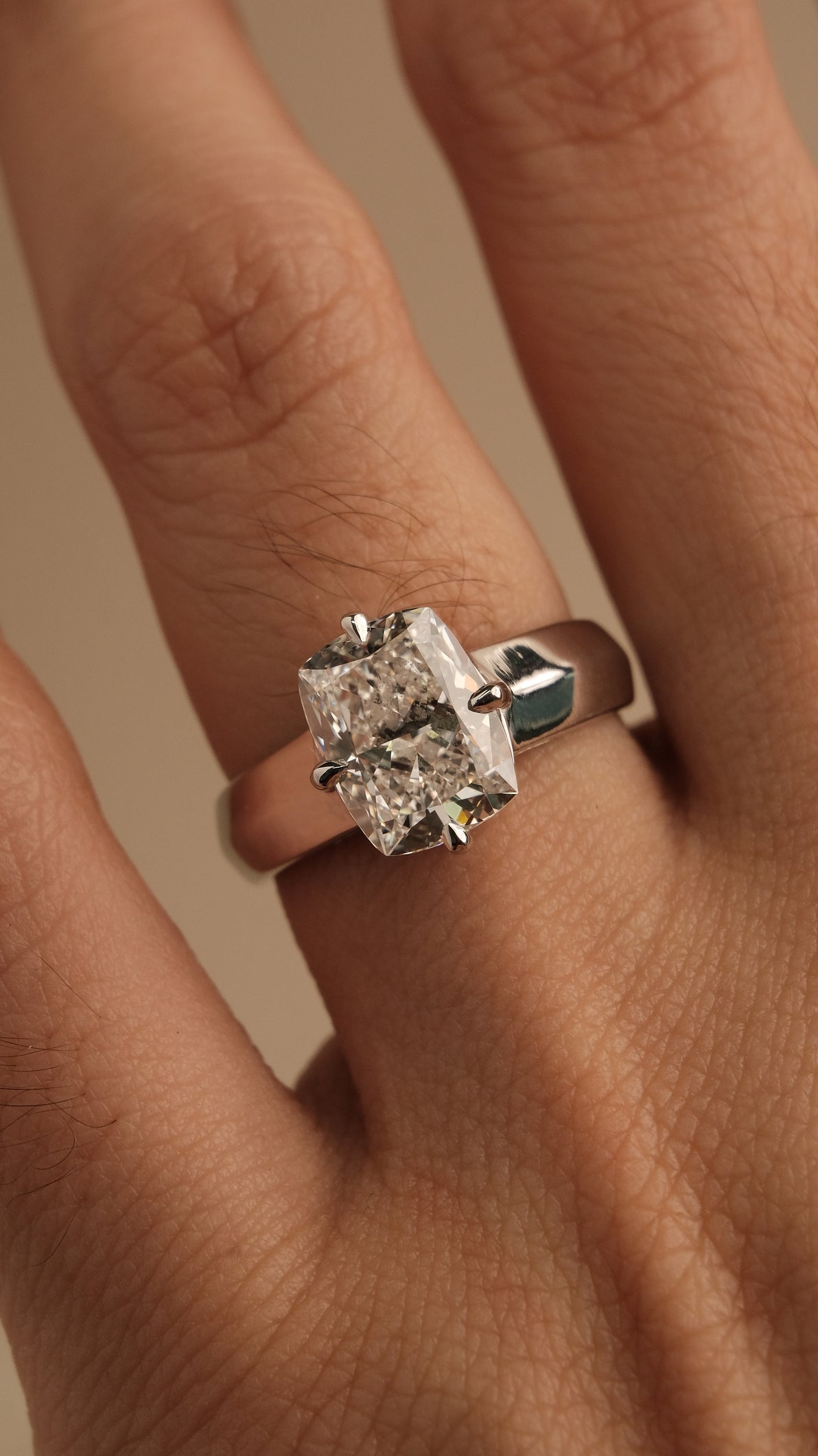 Lucienne Ring