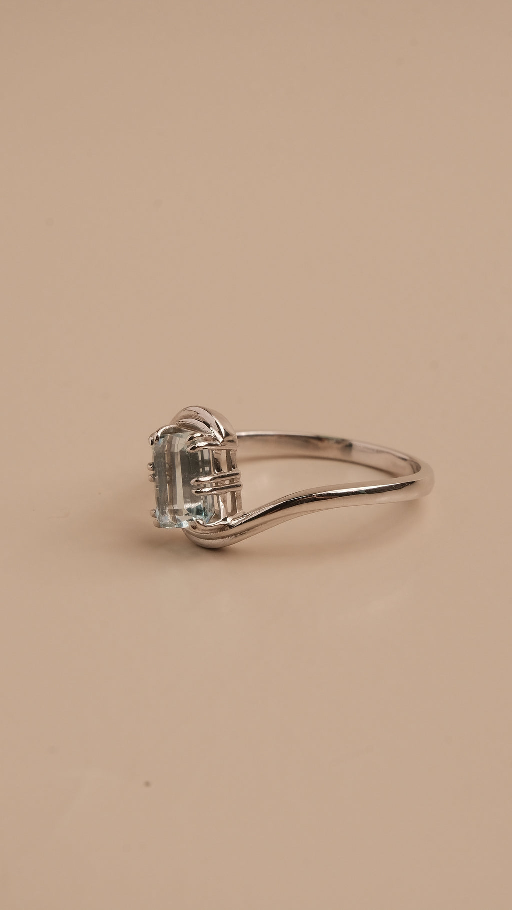Amara Ring