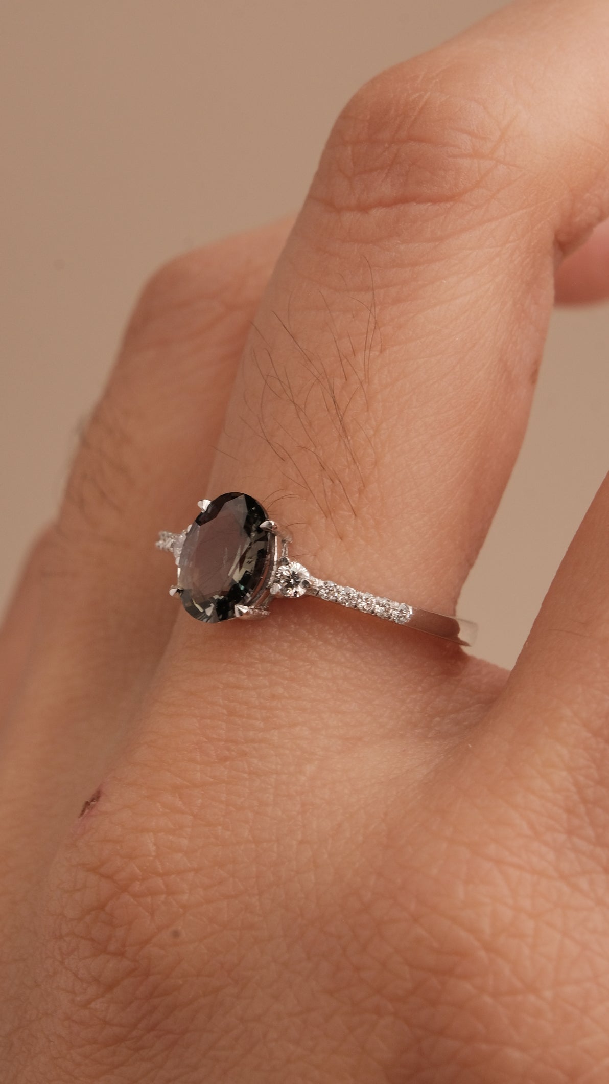 Noctella Ring