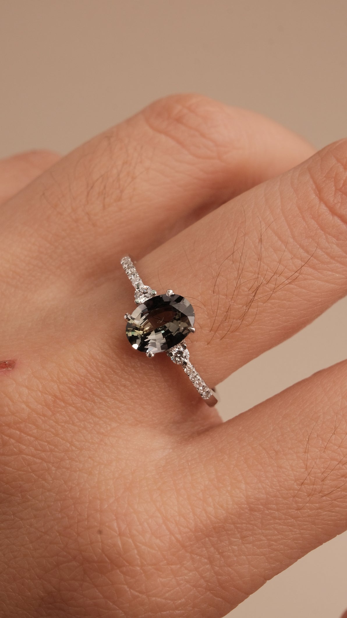 Noctella Ring