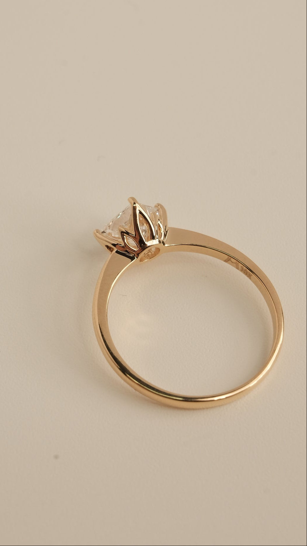 Vela Ring