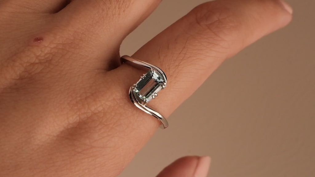 Amara Ring
