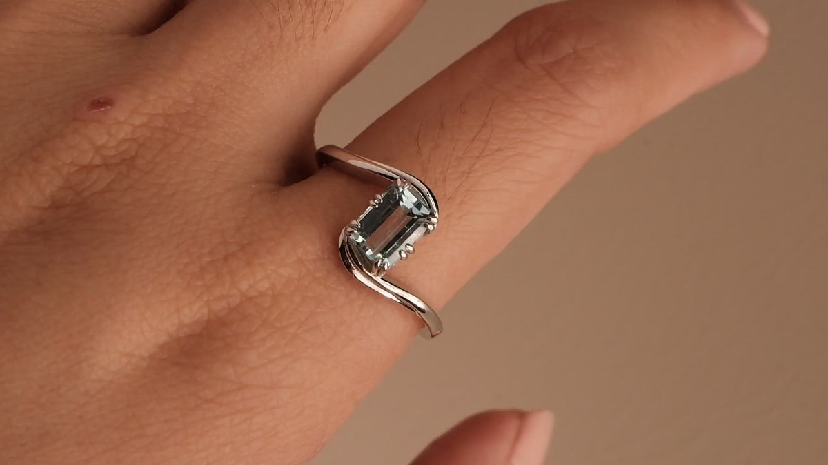 Amara Ring