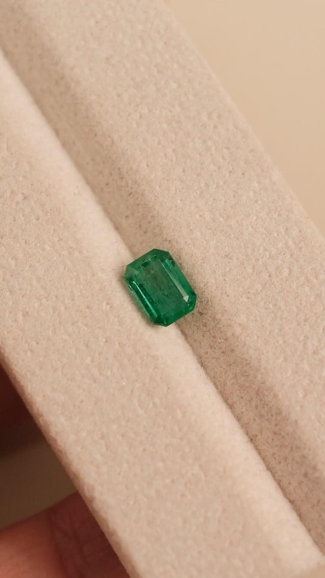 Emerald #28