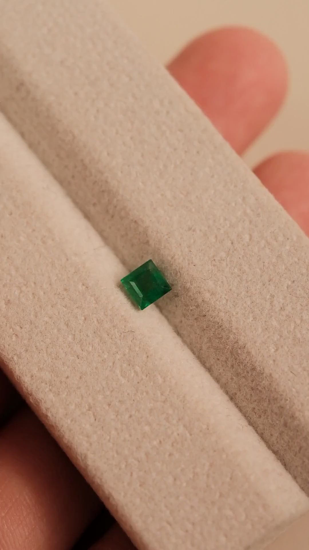 Emerald #25